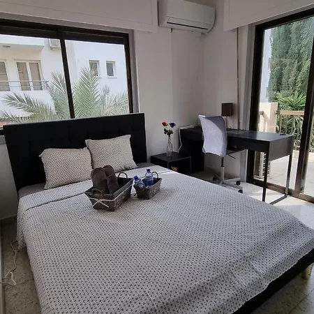 Daire Cozy Apt / 100 Mbit+ Netflix / Near Airport *